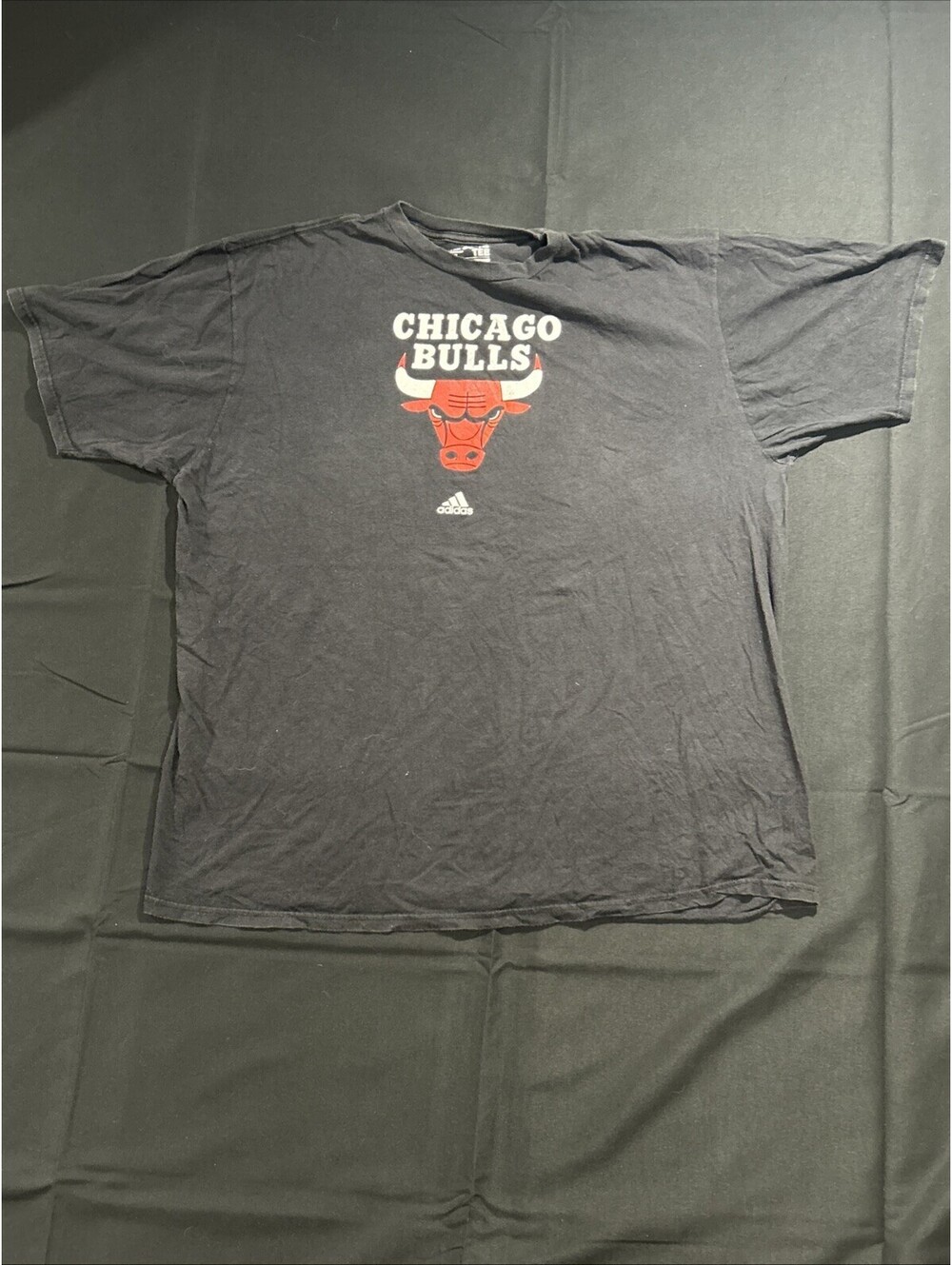 Adidas Chicago Bulls T Shirt Mens Black NBA Basketball Graphic Tee Big Logo